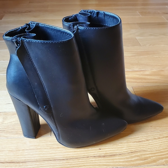 Black Pointy Toe Booties - Picture 1 of 8